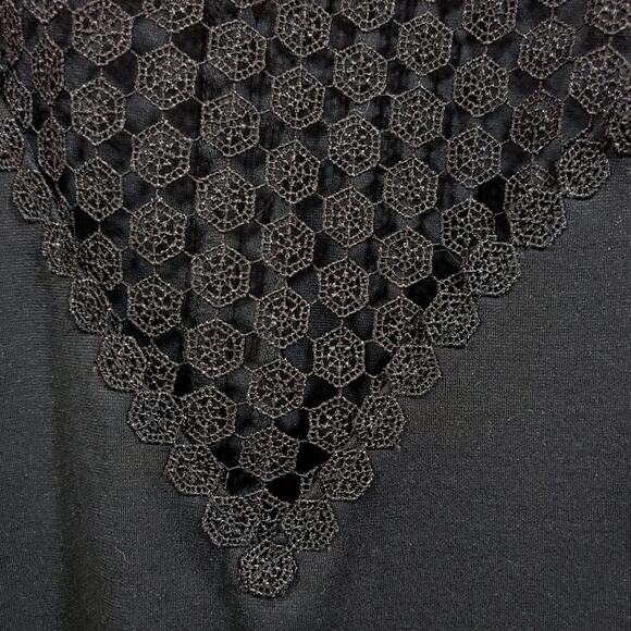 H & M v-neck crochet front sleeveless shirt keyhole button back woman's size S - Picture 8 of 9